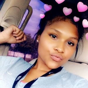 Meet your Posher, Danay